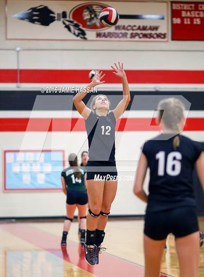 Thumbnail 2 in Bishop England vs Waccamaw (SCHSL 3rd Round) photogallery.