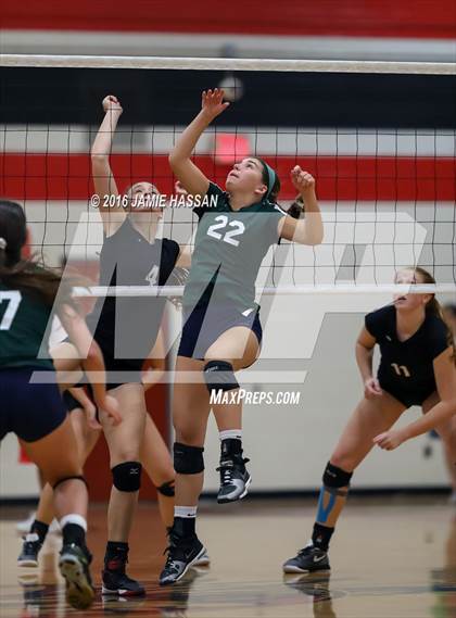 Thumbnail 1 in Bishop England vs Waccamaw (SCHSL 3rd Round) photogallery.