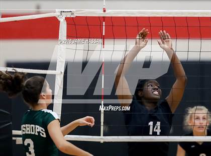 Thumbnail 2 in Bishop England vs Waccamaw (SCHSL 3rd Round) photogallery.