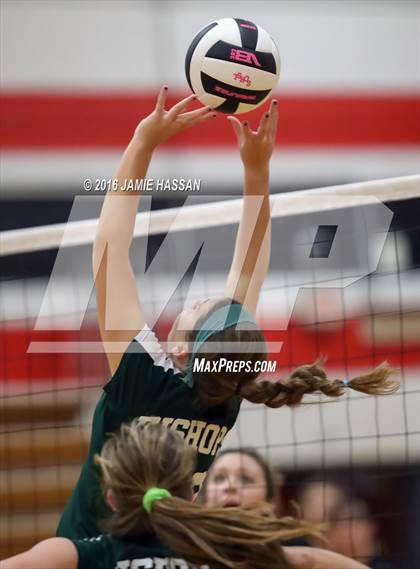 Thumbnail 1 in Bishop England vs Waccamaw (SCHSL 3rd Round) photogallery.