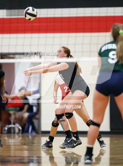 Thumbnail 3 in Bishop England vs Waccamaw (SCHSL 3rd Round) photogallery.