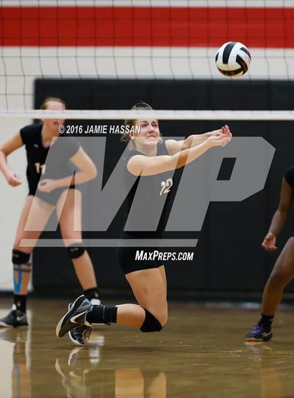 Thumbnail 1 in Bishop England vs Waccamaw (SCHSL 3rd Round) photogallery.
