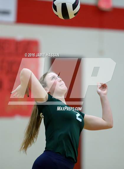 Thumbnail 1 in Bishop England vs Waccamaw (SCHSL 3rd Round) photogallery.