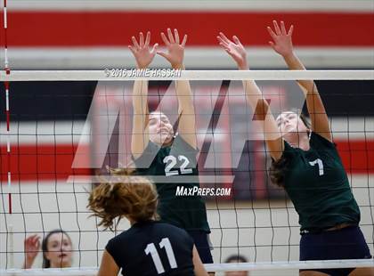 Thumbnail 3 in Bishop England vs Waccamaw (SCHSL 3rd Round) photogallery.