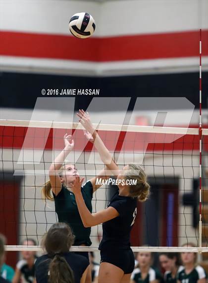 Thumbnail 3 in Bishop England vs Waccamaw (SCHSL 3rd Round) photogallery.