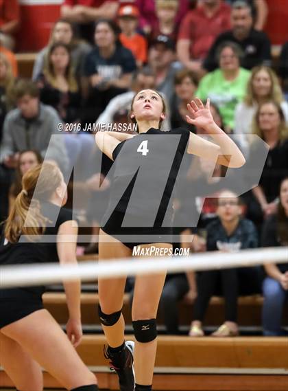 Thumbnail 2 in Bishop England vs Waccamaw (SCHSL 3rd Round) photogallery.