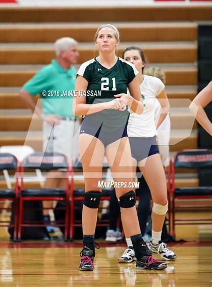 Thumbnail 3 in Bishop England vs Waccamaw (SCHSL 3rd Round) photogallery.