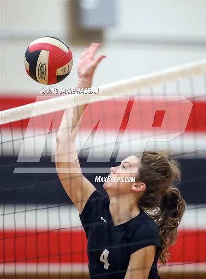 Thumbnail 1 in Bishop England vs Waccamaw (SCHSL 3rd Round) photogallery.