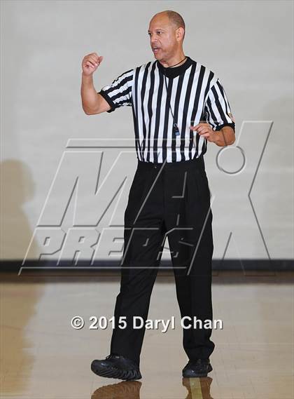 Thumbnail 2 in Oaks Christian vs. Muir (Rose City Roundball Classic) photogallery.