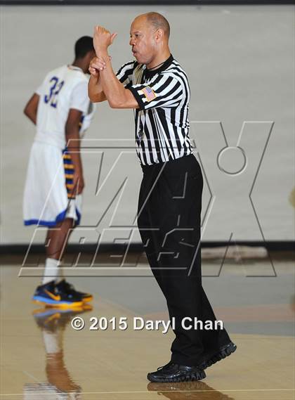 Thumbnail 2 in Oaks Christian vs. Muir (Rose City Roundball Classic) photogallery.