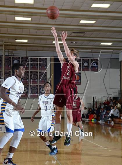 Thumbnail 3 in Oaks Christian vs. Muir (Rose City Roundball Classic) photogallery.