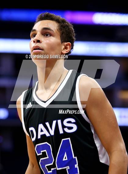 Thumbnail 1 in Davis vs. Jesuit photogallery.