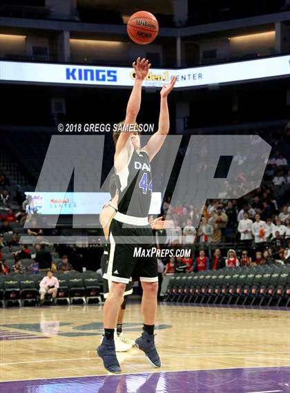 Thumbnail 2 in Davis vs. Jesuit photogallery.