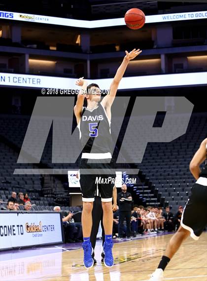 Thumbnail 1 in Davis vs. Jesuit photogallery.