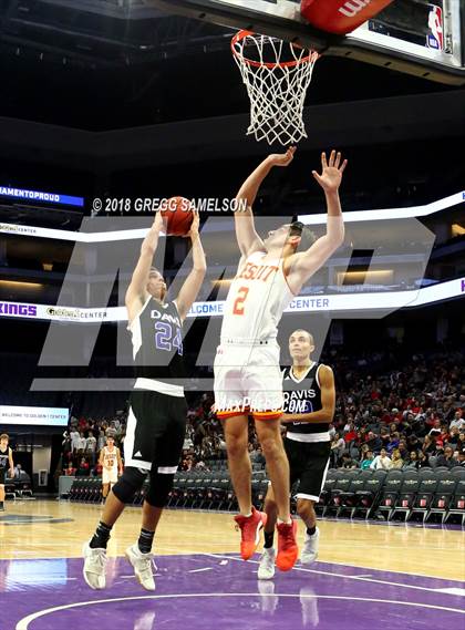 Thumbnail 2 in Davis vs. Jesuit photogallery.