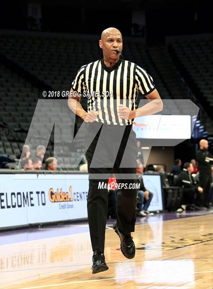 Thumbnail 3 in Davis vs. Jesuit photogallery.
