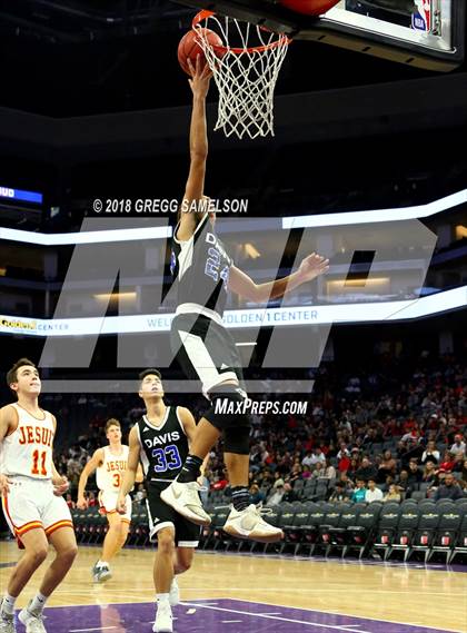 Thumbnail 2 in Davis vs. Jesuit photogallery.