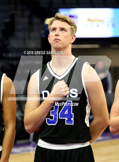 Thumbnail 2 in Davis vs. Jesuit photogallery.
