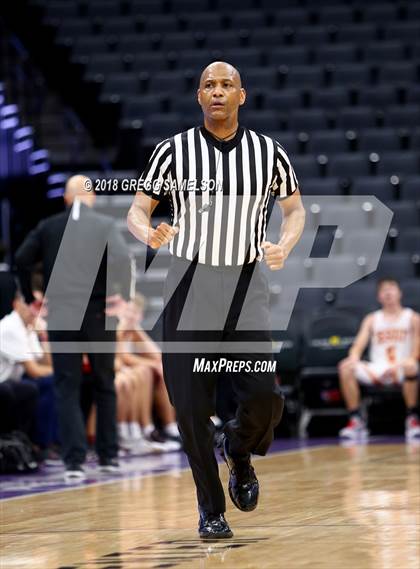 Thumbnail 2 in Davis vs. Jesuit photogallery.