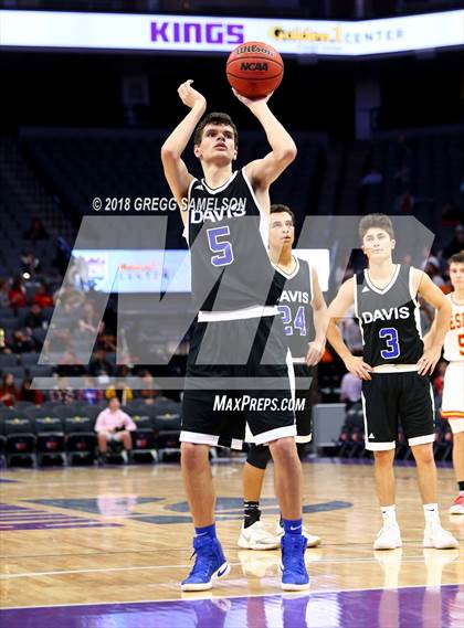 Thumbnail 1 in Davis vs. Jesuit photogallery.