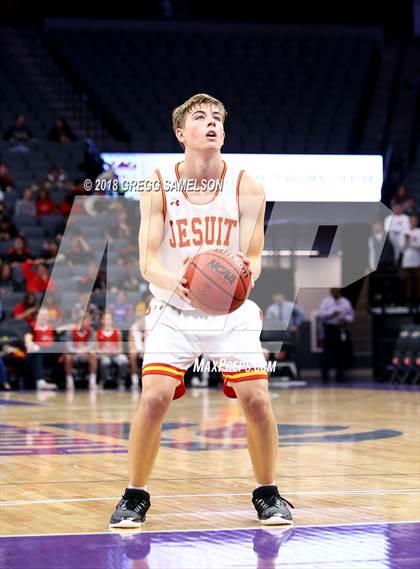 Thumbnail 3 in Davis vs. Jesuit photogallery.