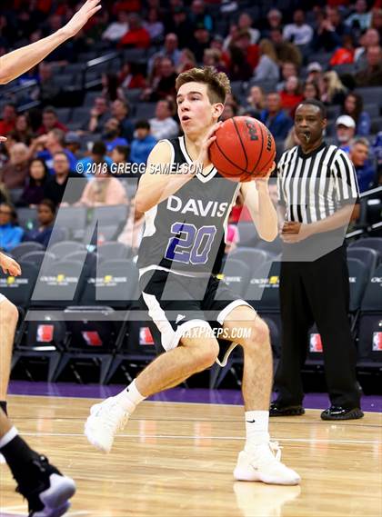 Thumbnail 3 in Davis vs. Jesuit photogallery.