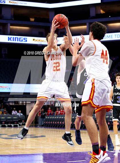 Thumbnail 3 in Davis vs. Jesuit photogallery.