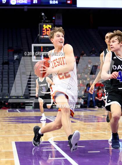 Thumbnail 3 in Davis vs. Jesuit photogallery.