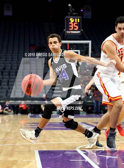 Thumbnail 1 in Davis vs. Jesuit photogallery.