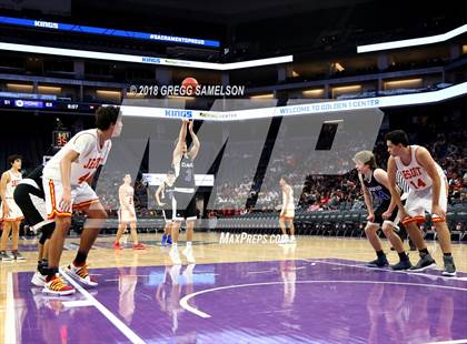 Thumbnail 2 in Davis vs. Jesuit photogallery.