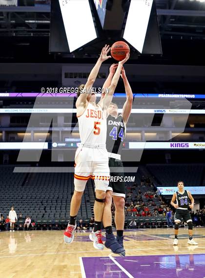 Thumbnail 3 in Davis vs. Jesuit photogallery.