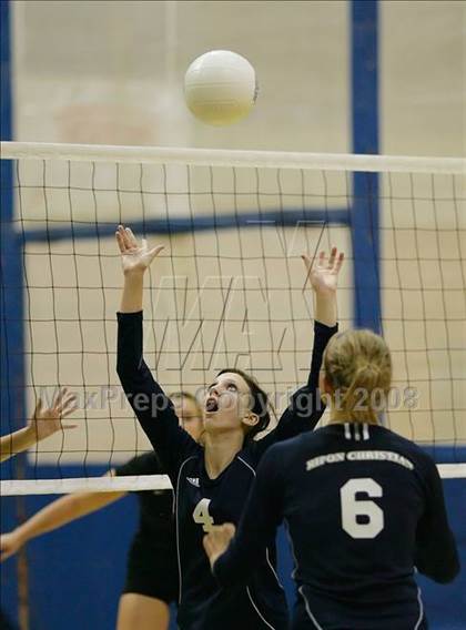 Thumbnail 2 in Woodland Christian vs. Ripon Christian (CIF SJS D5 Final) photogallery.