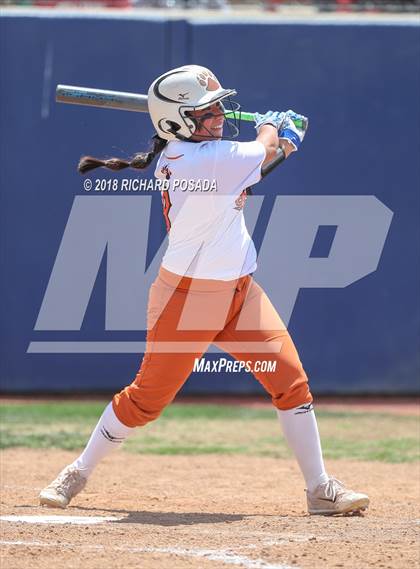 Thumbnail 1 in Dinuba vs. Selma (CIF DIII Final) photogallery.
