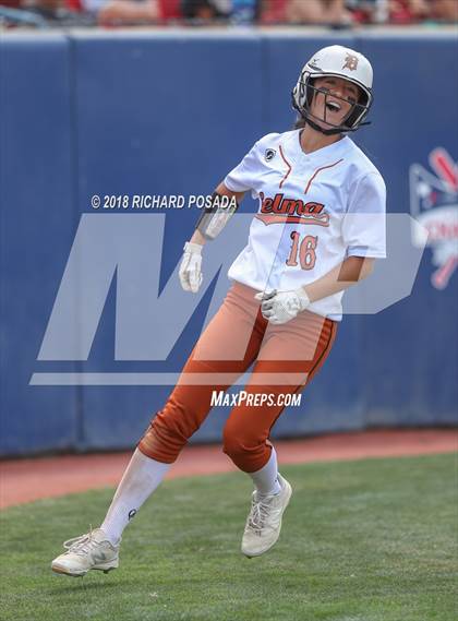 Thumbnail 2 in Dinuba vs. Selma (CIF DIII Final) photogallery.