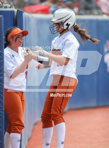 Thumbnail 3 in Dinuba vs. Selma (CIF DIII Final) photogallery.