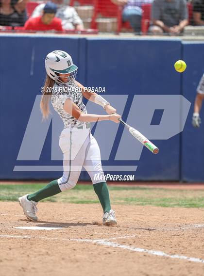 Thumbnail 1 in Dinuba vs. Selma (CIF DIII Final) photogallery.