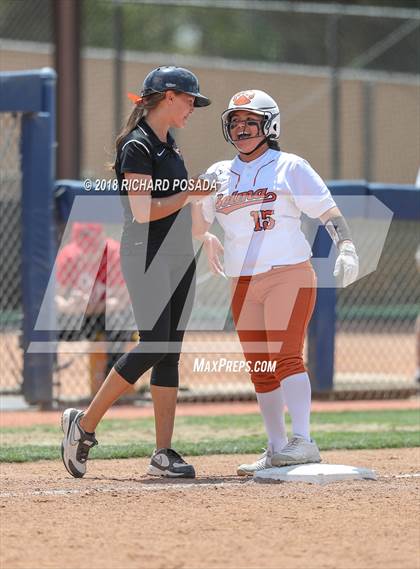 Thumbnail 1 in Dinuba vs. Selma (CIF DIII Final) photogallery.