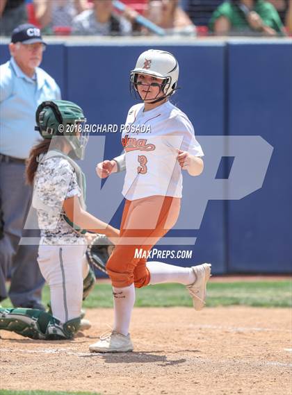 Thumbnail 2 in Dinuba vs. Selma (CIF DIII Final) photogallery.