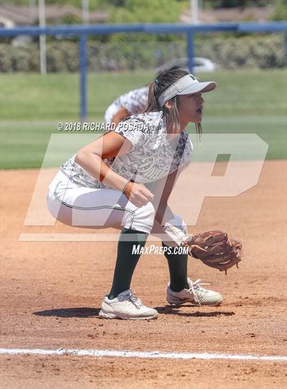 Thumbnail 1 in Dinuba vs. Selma (CIF DIII Final) photogallery.