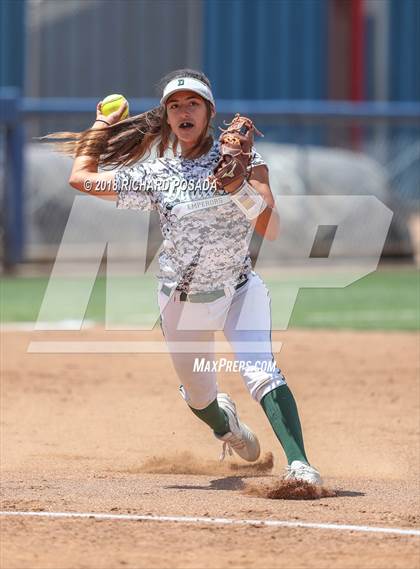 Thumbnail 1 in Dinuba vs. Selma (CIF DIII Final) photogallery.
