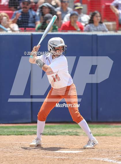 Thumbnail 1 in Dinuba vs. Selma (CIF DIII Final) photogallery.