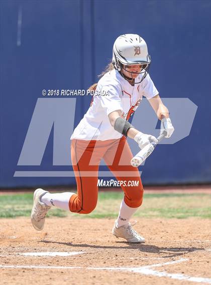 Thumbnail 3 in Dinuba vs. Selma (CIF DIII Final) photogallery.
