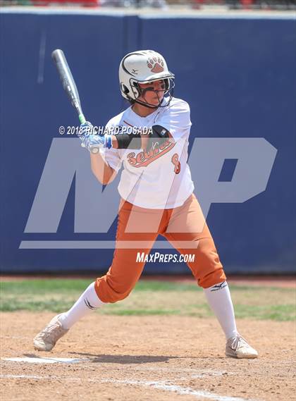 Thumbnail 2 in Dinuba vs. Selma (CIF DIII Final) photogallery.