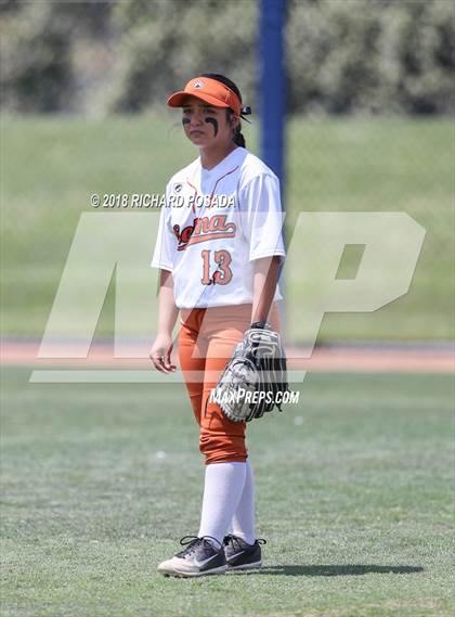 Thumbnail 2 in Dinuba vs. Selma (CIF DIII Final) photogallery.