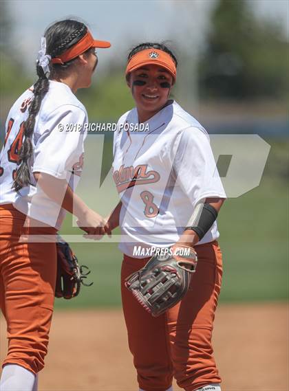 Thumbnail 3 in Dinuba vs. Selma (CIF DIII Final) photogallery.