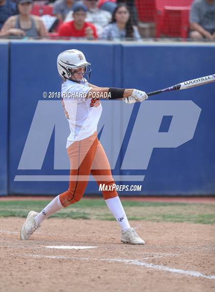 Thumbnail 3 in Dinuba vs. Selma (CIF DIII Final) photogallery.