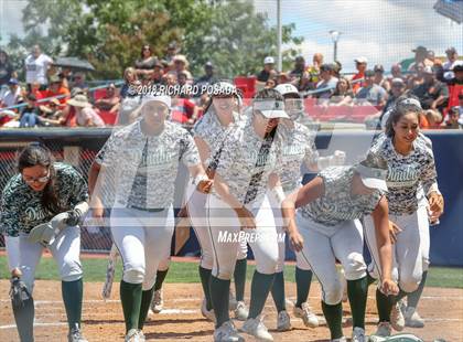 Thumbnail 2 in Dinuba vs. Selma (CIF DIII Final) photogallery.