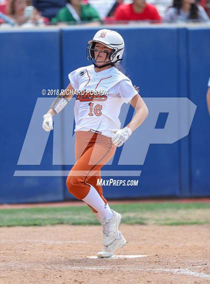 Thumbnail 1 in Dinuba vs. Selma (CIF DIII Final) photogallery.