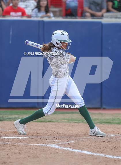 Thumbnail 3 in Dinuba vs. Selma (CIF DIII Final) photogallery.