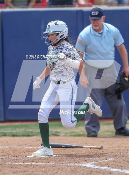 Thumbnail 1 in Dinuba vs. Selma (CIF DIII Final) photogallery.